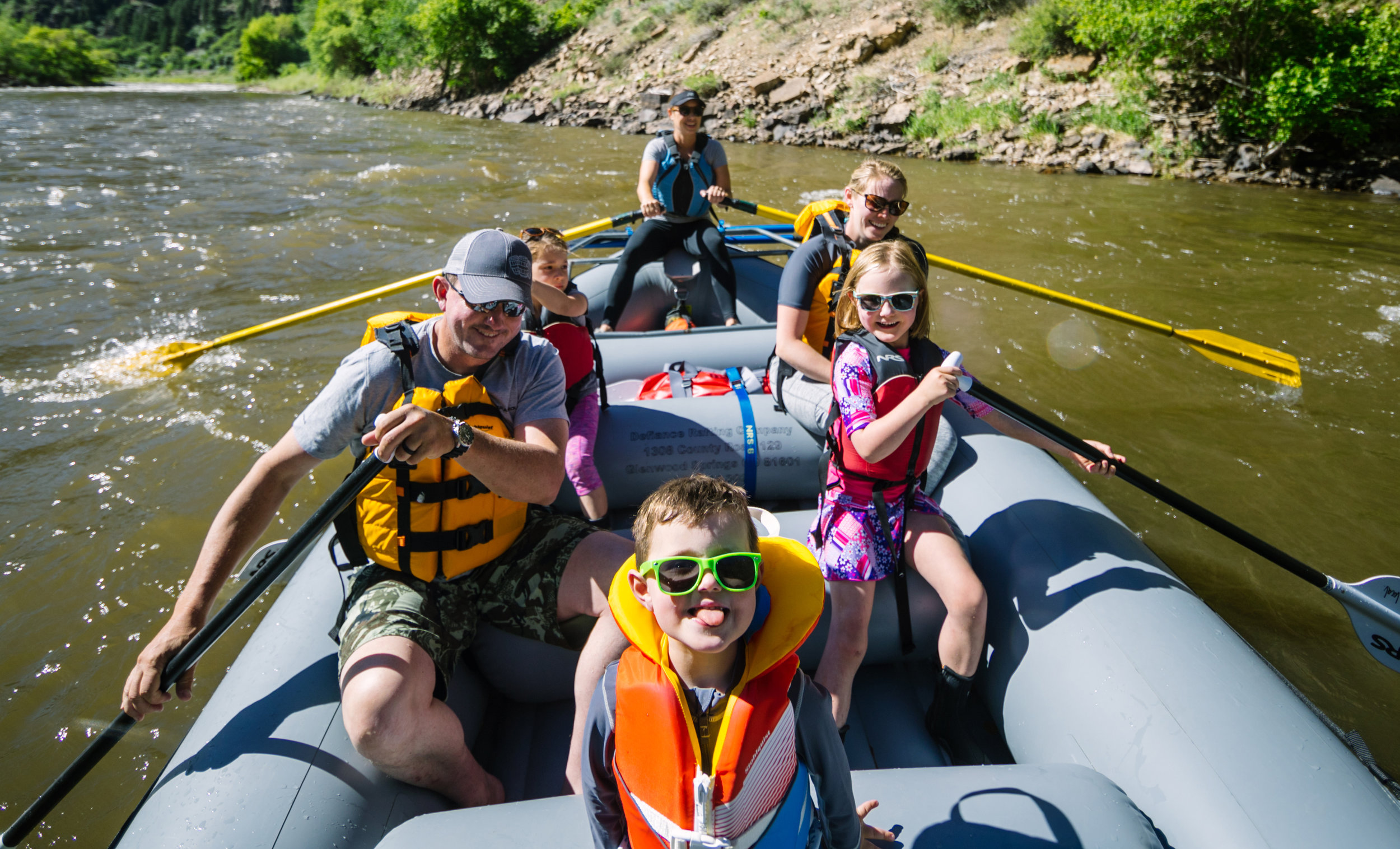 family whitewater rafting 1